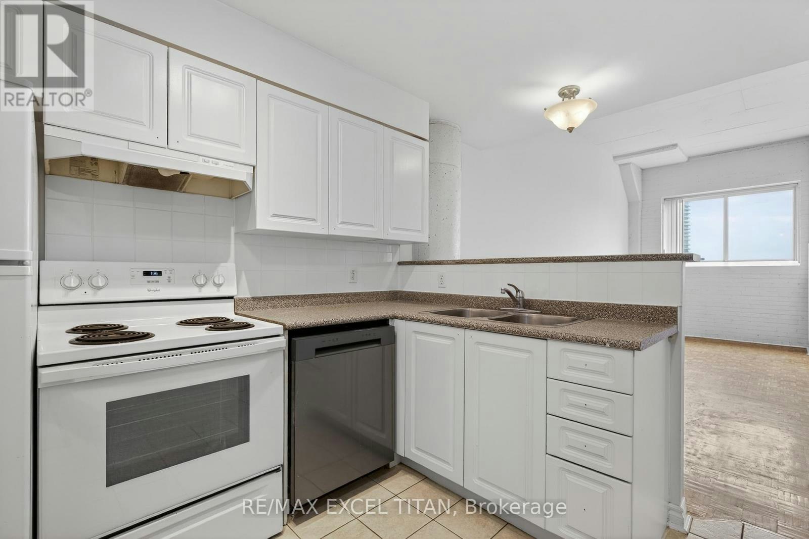 607-1401 Dupont Street, Toronto, ON, M6H 2B1 - 6