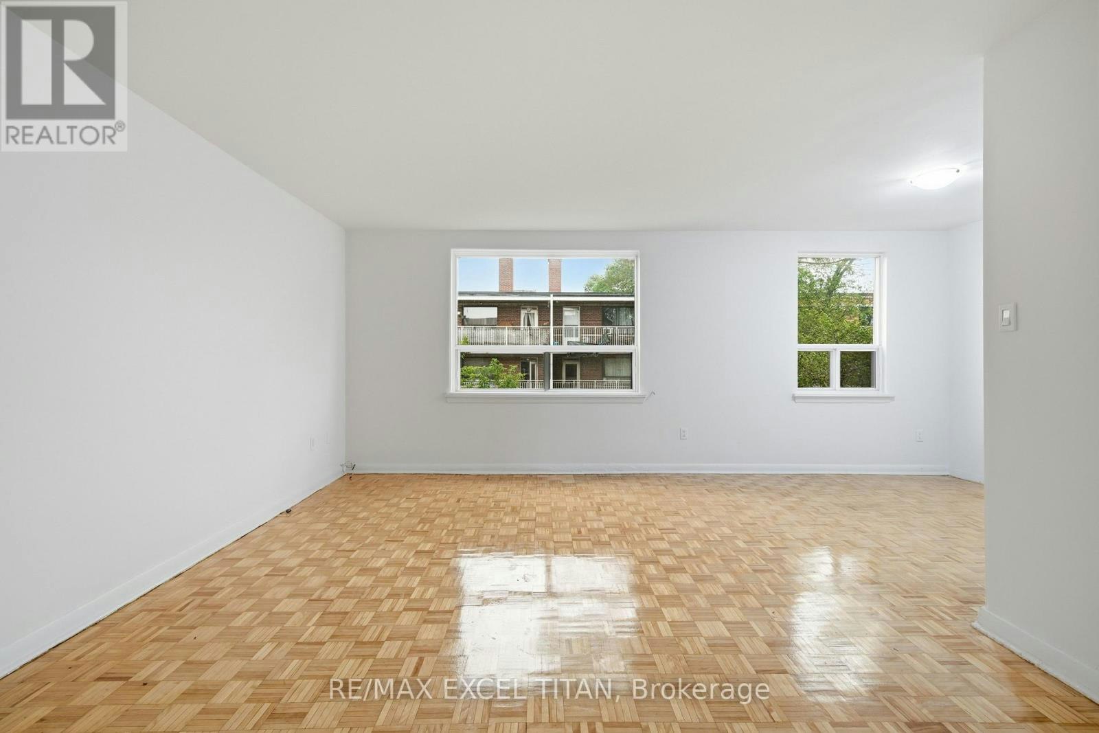 108-4 Hill Heights Road, Toronto, ON, M8Y 1Z1 - 4