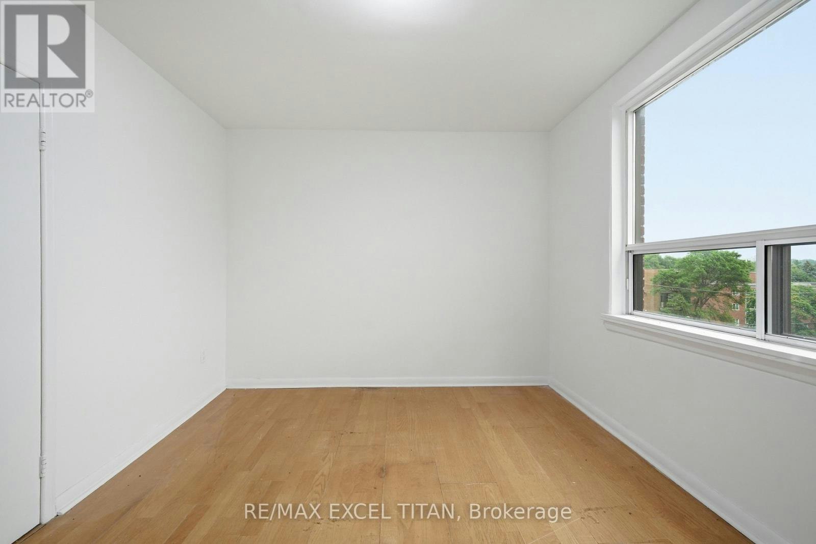 108-4 Hill Heights Road, Toronto, ON, M8Y 1Z1 - 11