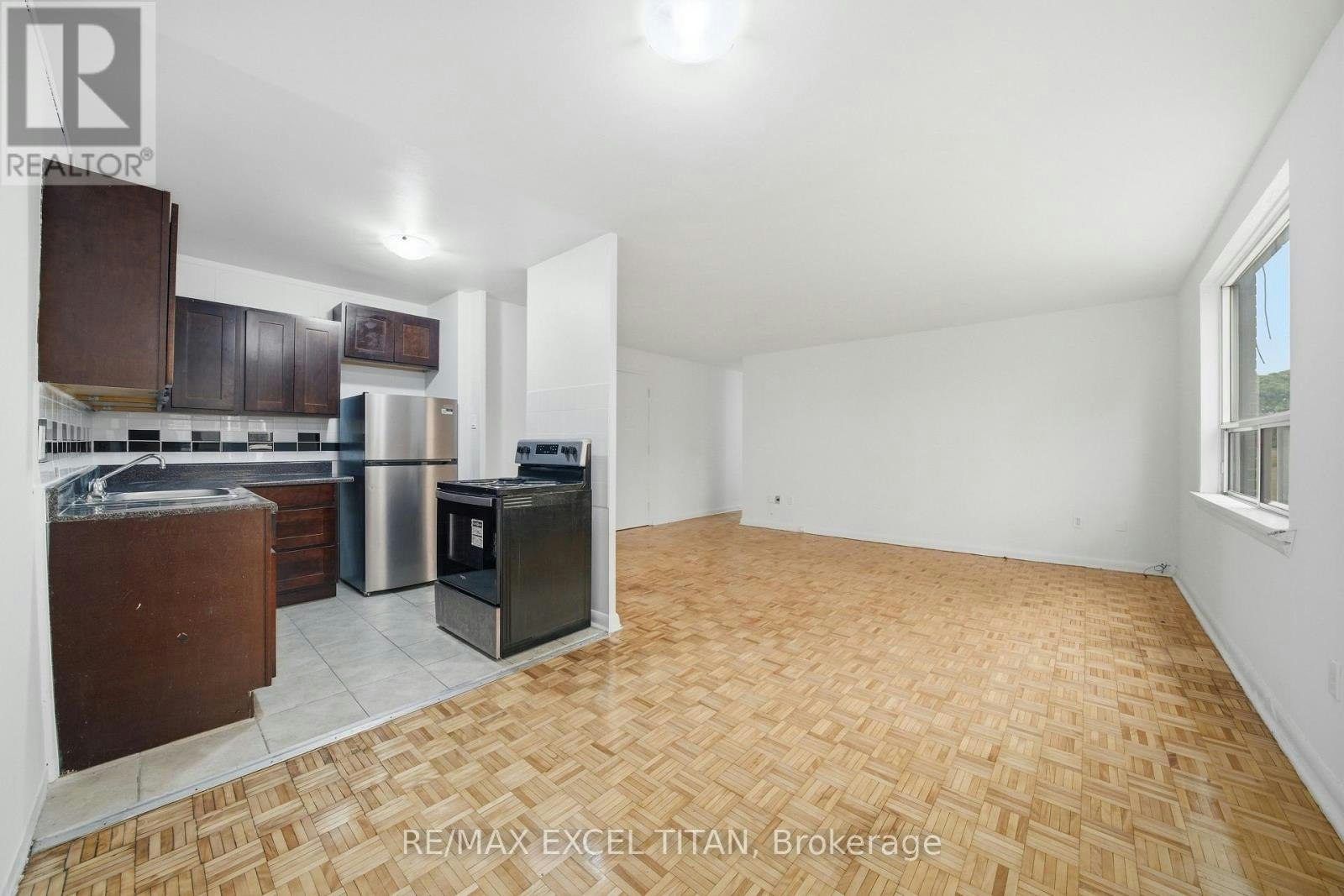 108-4 Hill Heights Road, Toronto, ON, M8Y 1Z1 - 14