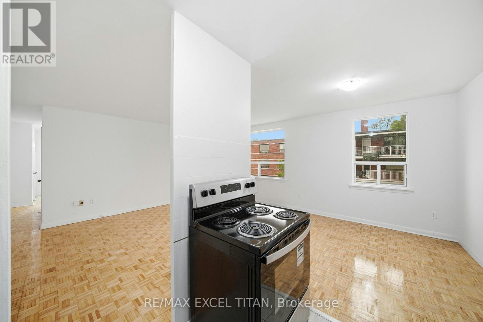 108-4 Hill Heights Road, Toronto, ON, M8Y 1Z1 - 19