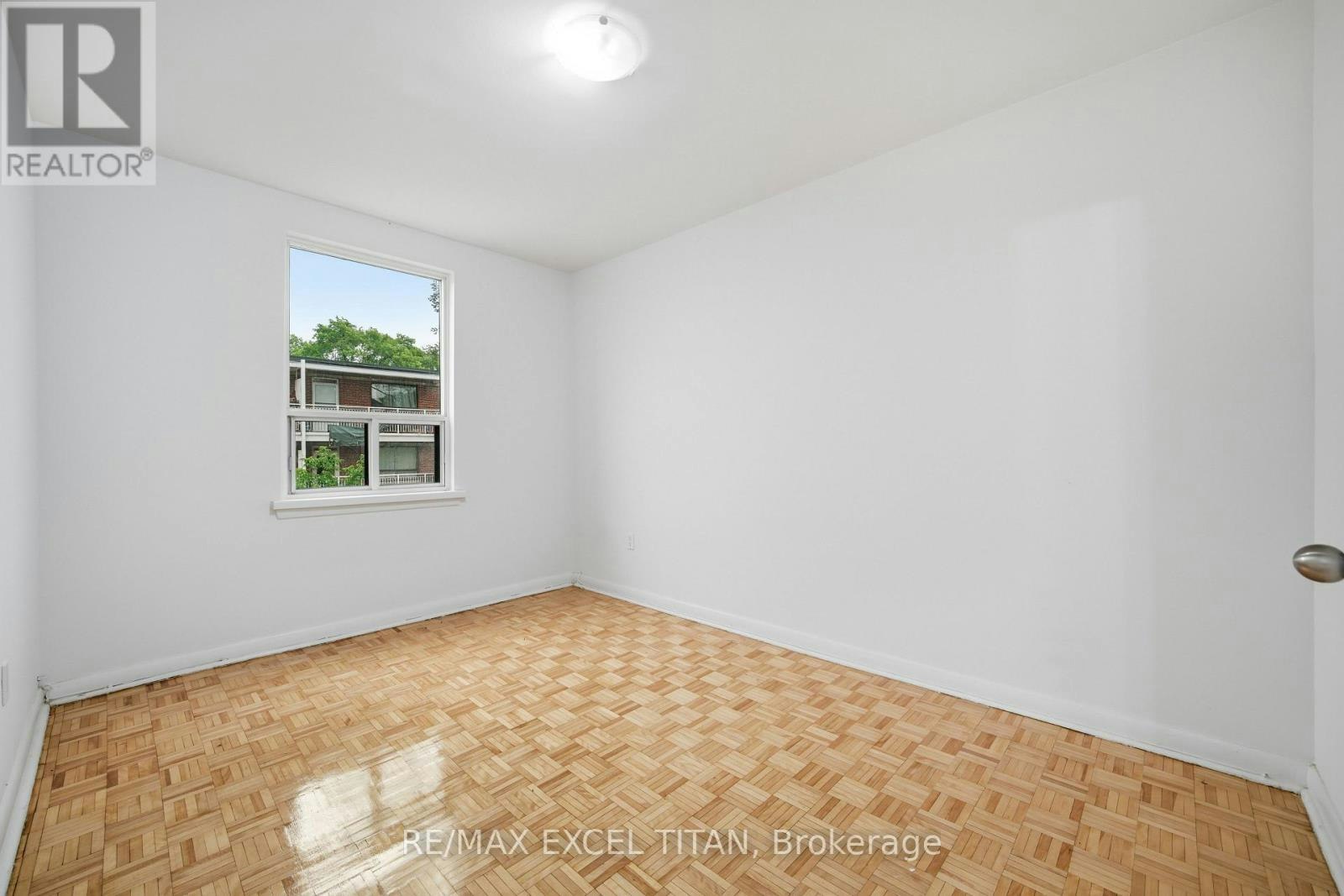 108-4 Hill Heights Road, Toronto, ON, M8Y 1Z1 - 8