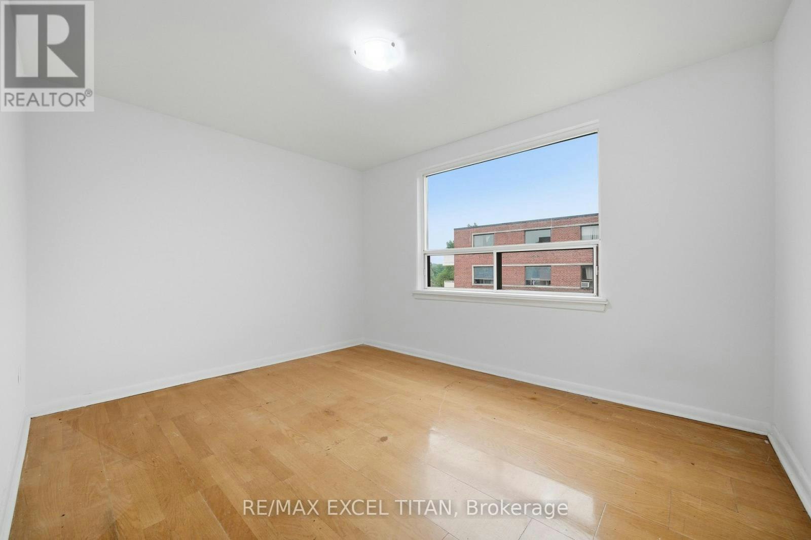 108-4 Hill Heights Road, Toronto, ON, M8Y 1Z1 - 9