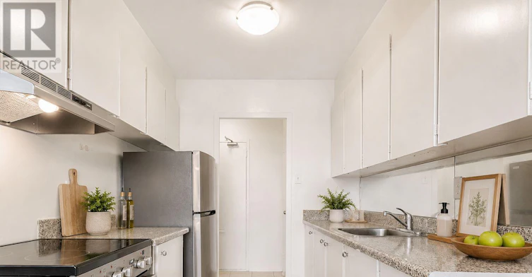 802-2255 Weston Road, Toronto, ON, M9N 1Y5 - 10