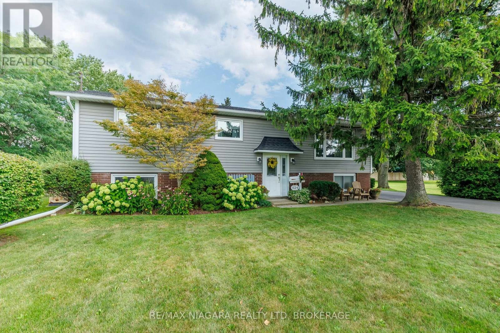 924 Daytona Drive, Fort Erie, ON, L2A 4Z8