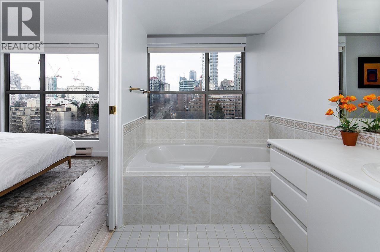 1305-1000 Beach Avenue, Vancouver, BC, V6E 4M2 - 15
