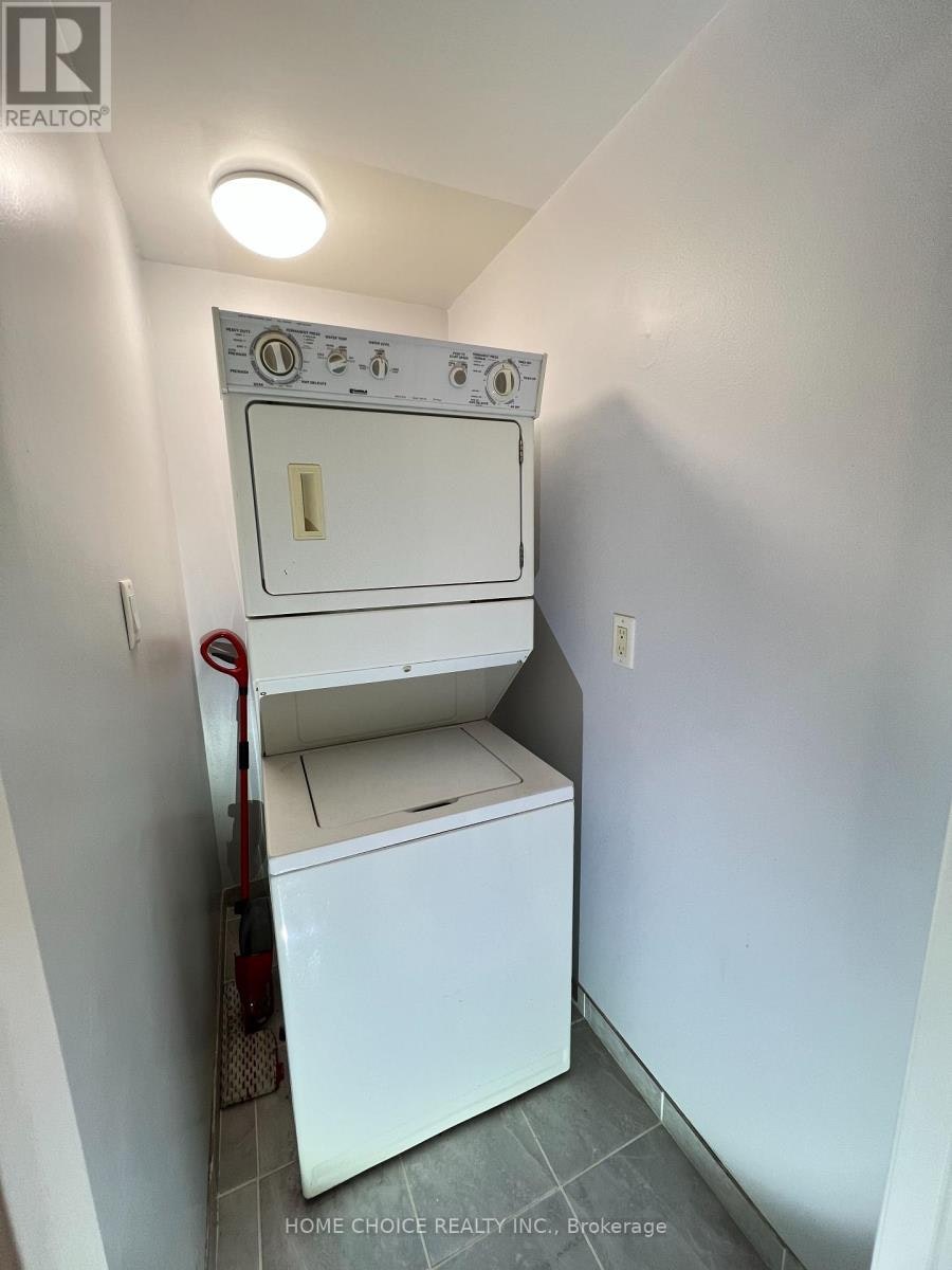 2 Second Floor) 30 Porritt Street, Barrie, ON, L4N 6Y3 - 22