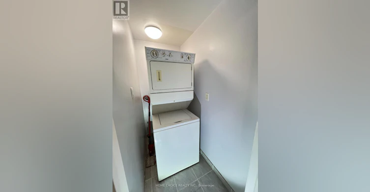 2 Second Floor) 30 Porritt Street, Barrie, ON, L4N 6Y3 - 22
