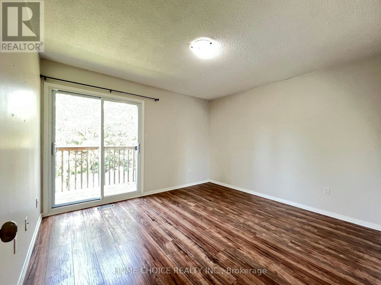 2 Second Floor) 30 Porritt Street, Barrie, ON, L4N 6Y3 - 15