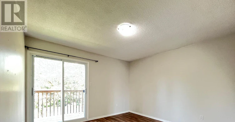 2 Second Floor) 30 Porritt Street, Barrie, ON, L4N 6Y3 - 15