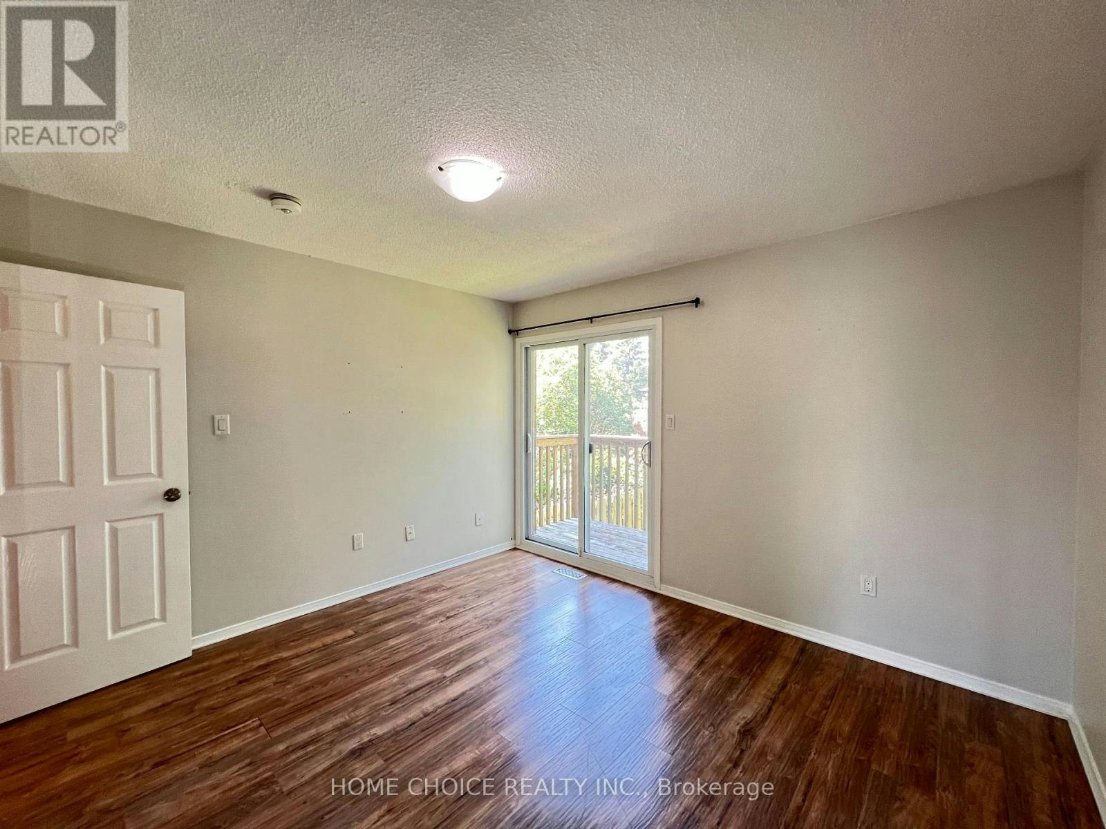 2 Second Floor) 30 Porritt Street, Barrie, ON, L4N 6Y3 - 16