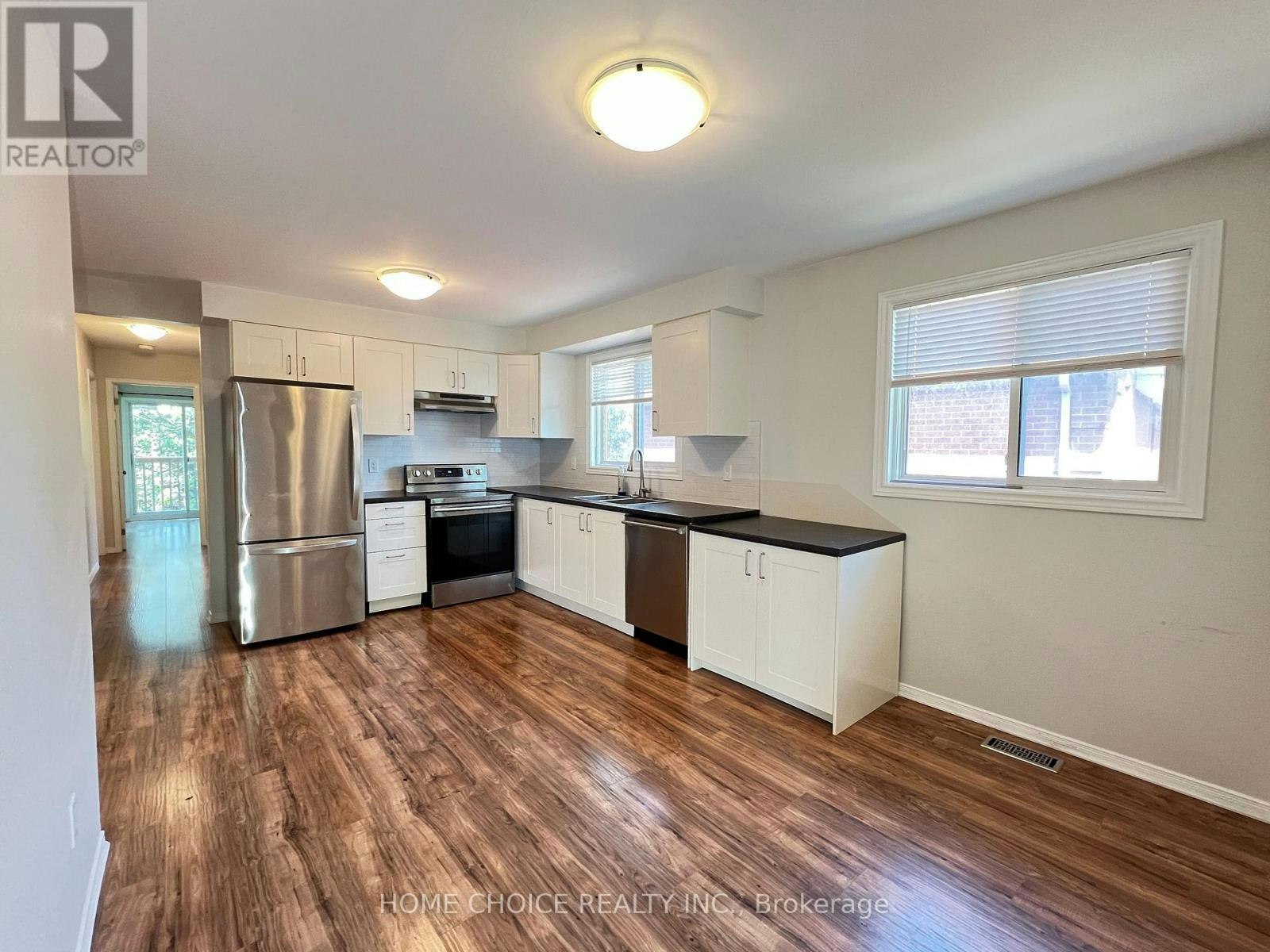 2 Second Floor) 30 Porritt Street, Barrie, ON, L4N 6Y3 - 9