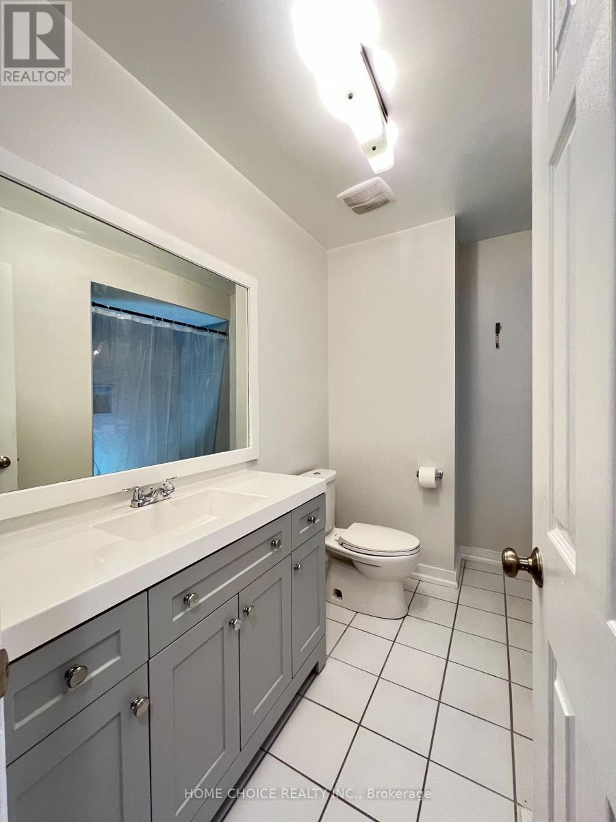 2 Second Floor) 30 Porritt Street, Barrie, ON, L4N 6Y3 - 11