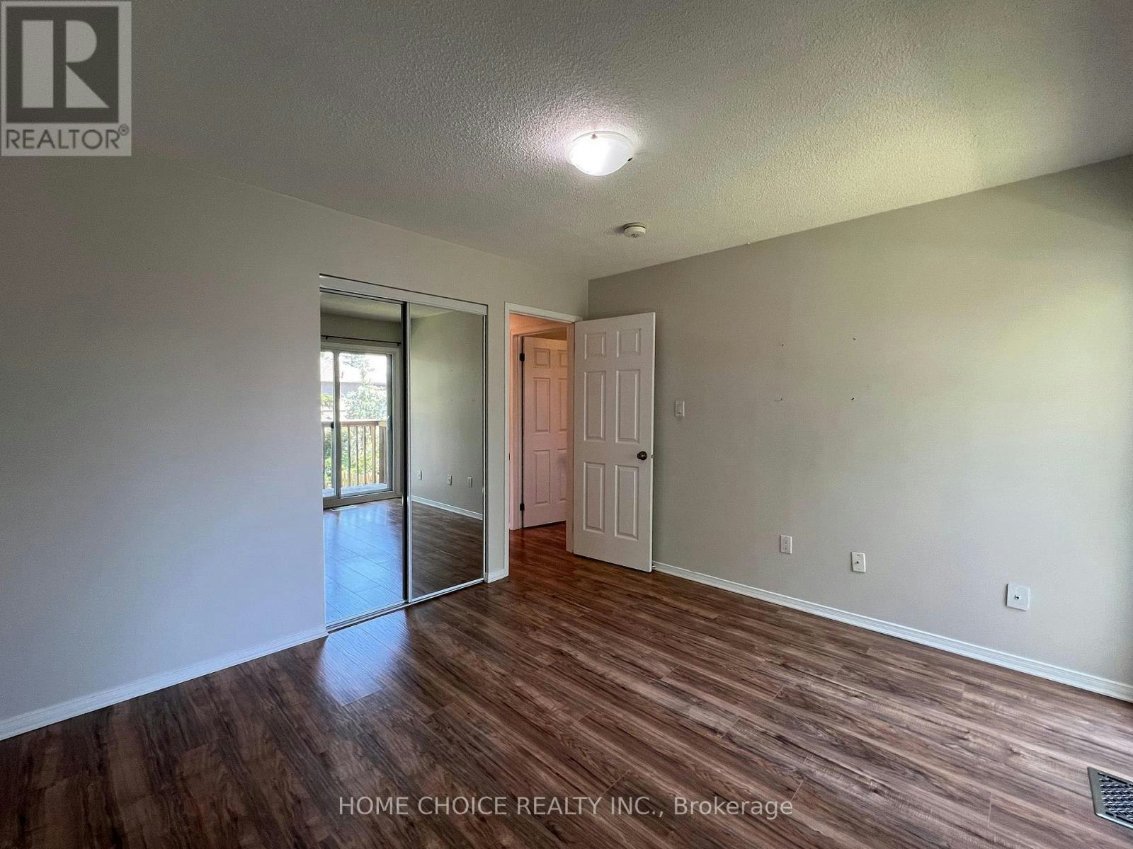 2 Second Floor) 30 Porritt Street, Barrie, ON, L4N 6Y3 - 17