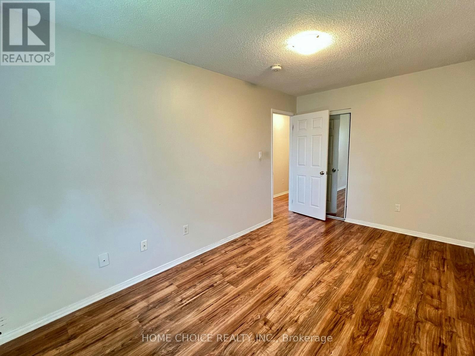 2 Second Floor) 30 Porritt Street, Barrie, ON, L4N 6Y3 - 14