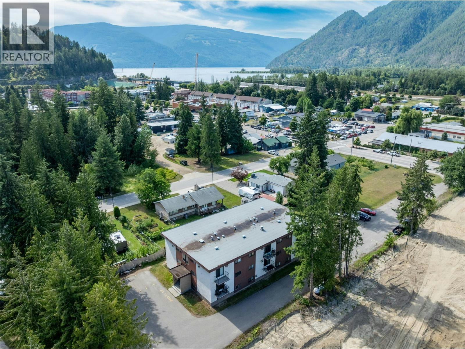 204-409 Main Street, Sicamous, BC, V0E 2V0