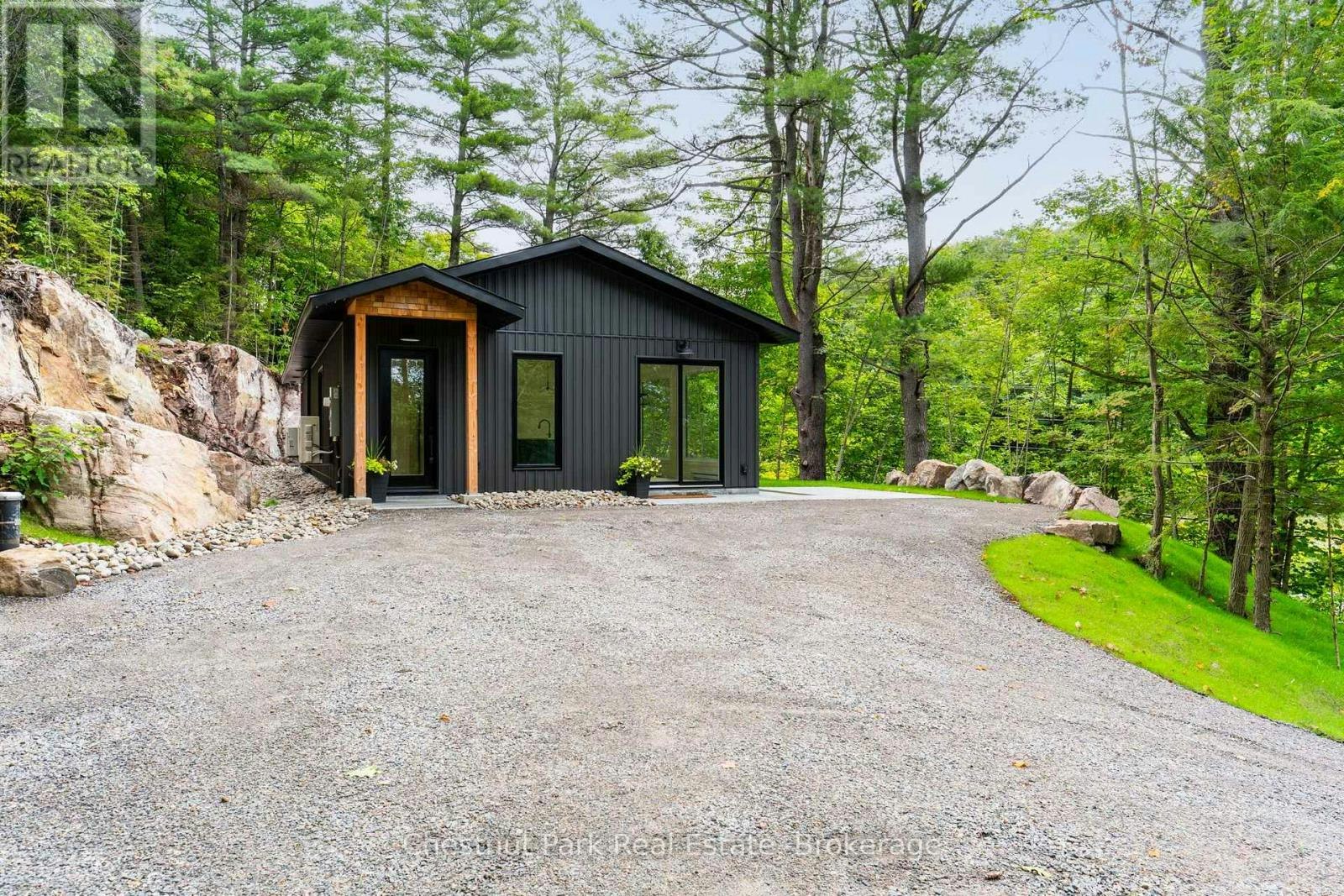 1510 141 Highway, Huntsville, ON, P0B 1M0