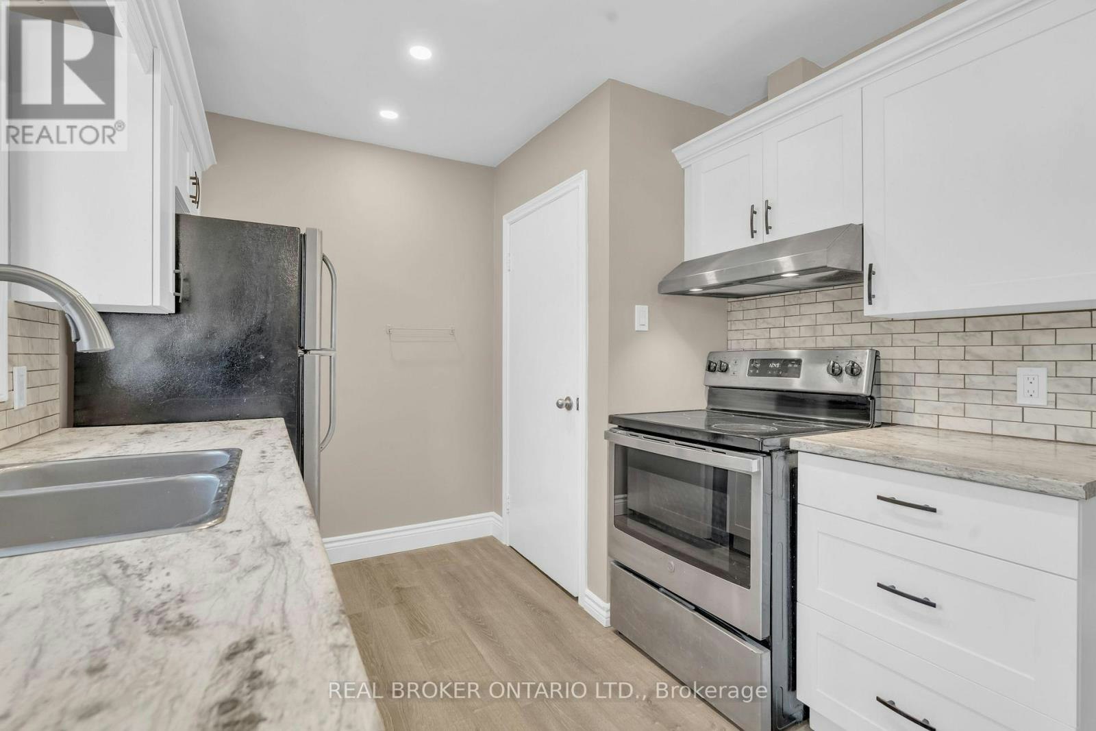 A-301 Franklin Street N, Kitchener, ON, N2A 1Y9 - 9
