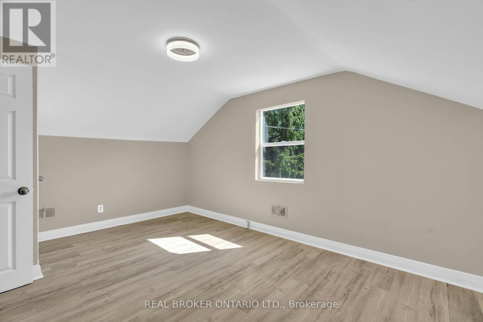 A-301 Franklin Street N, Kitchener, ON, N2A 1Y9 - 16