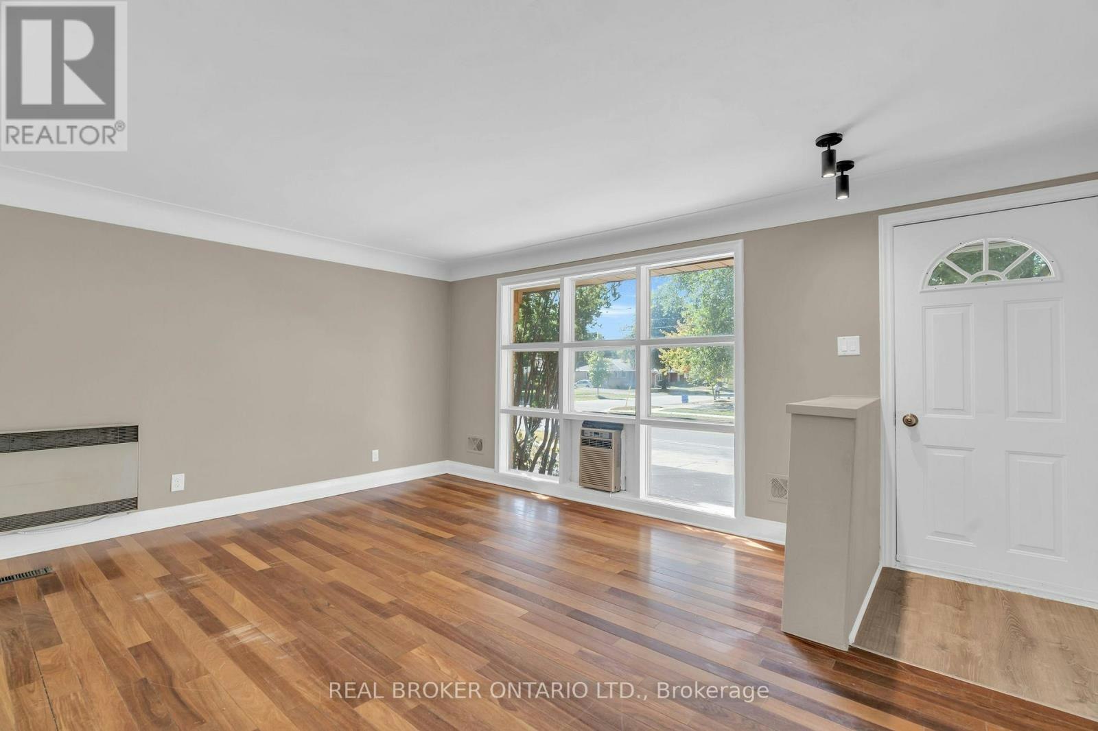 A-301 Franklin Street N, Kitchener, ON, N2A 1Y9 - 4