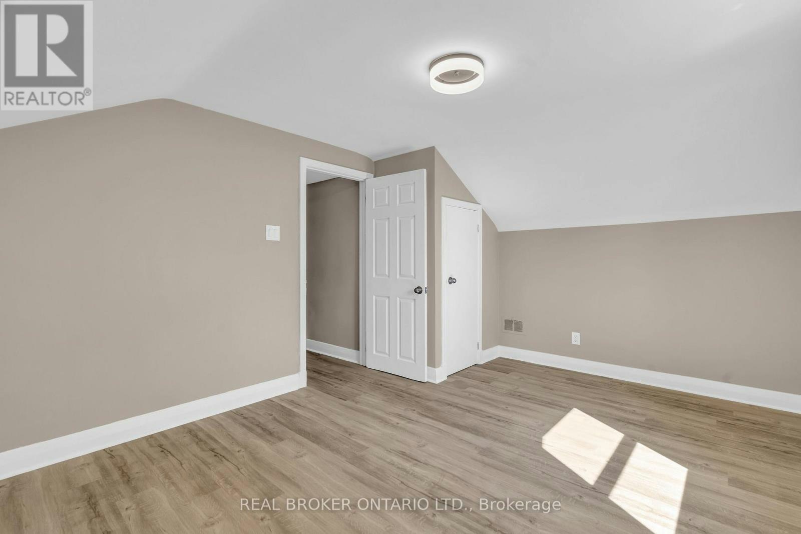 A-301 Franklin Street N, Kitchener, ON, N2A 1Y9 - 17