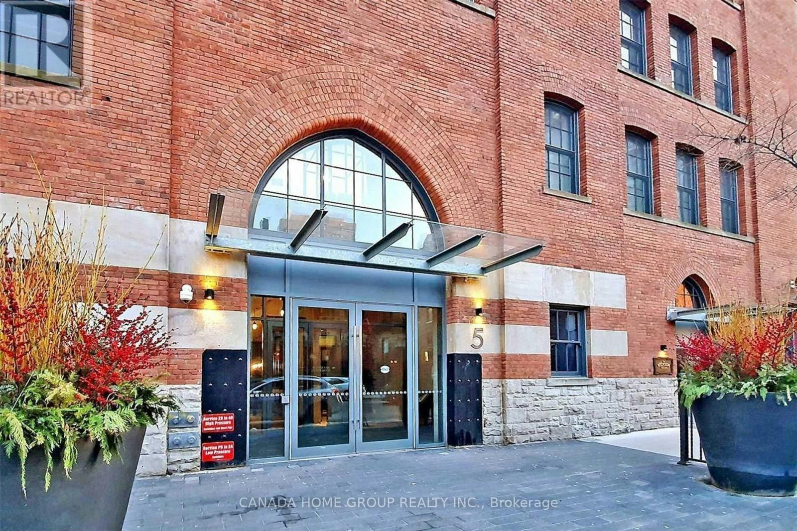 2902-5 St Joseph Street, Toronto, ON, M4Y 1J6 - 2