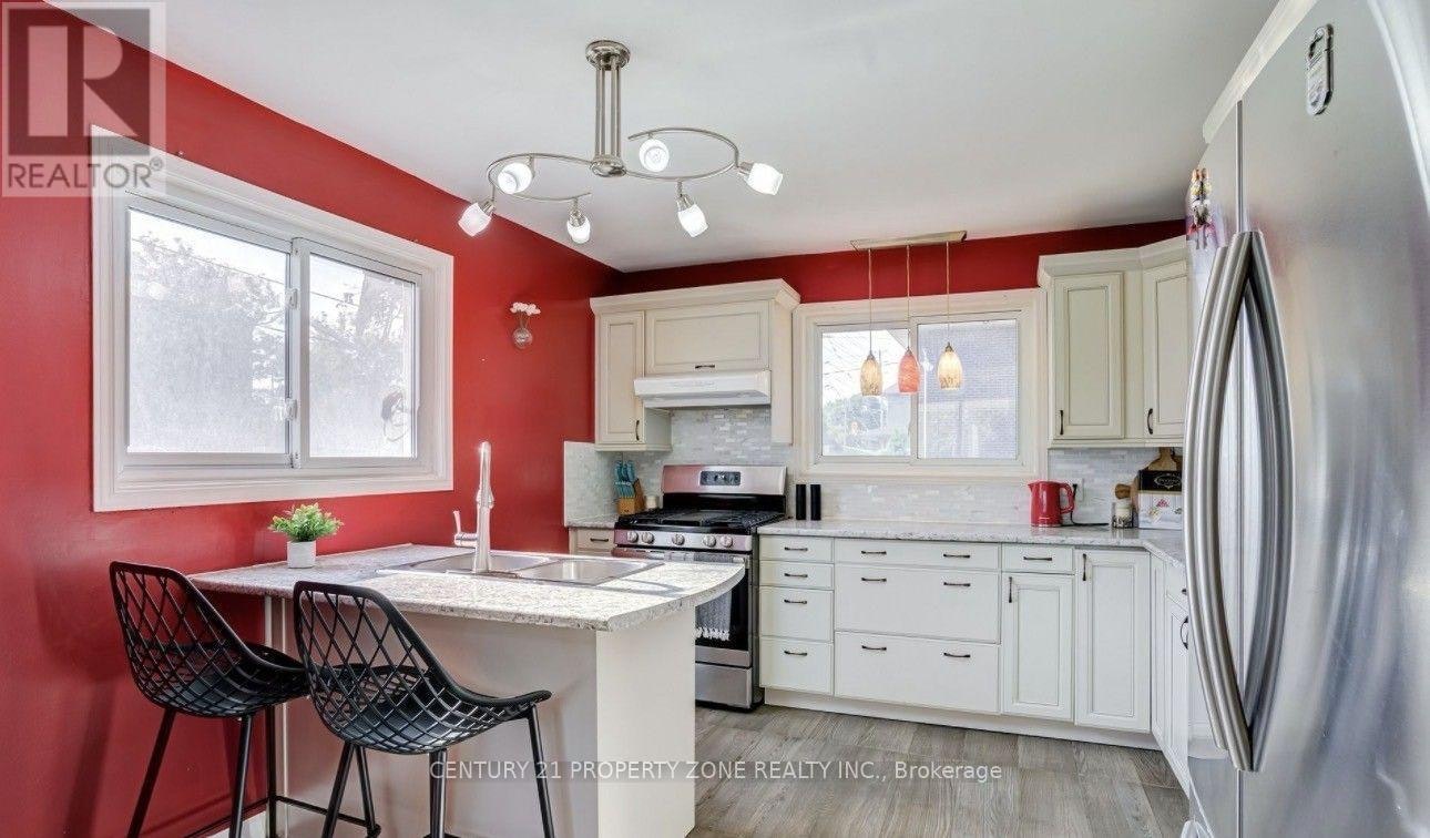 304 Fernwood Avenue, Oshawa, ON, L1G 2H7 - 4