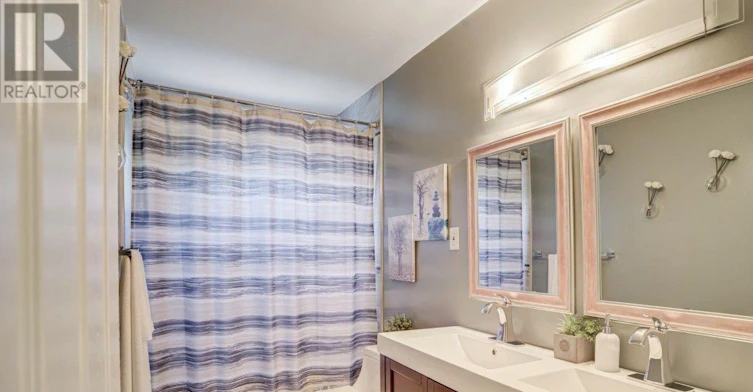 304 Fernwood Avenue, Oshawa, ON, L1G 2H7 - 8