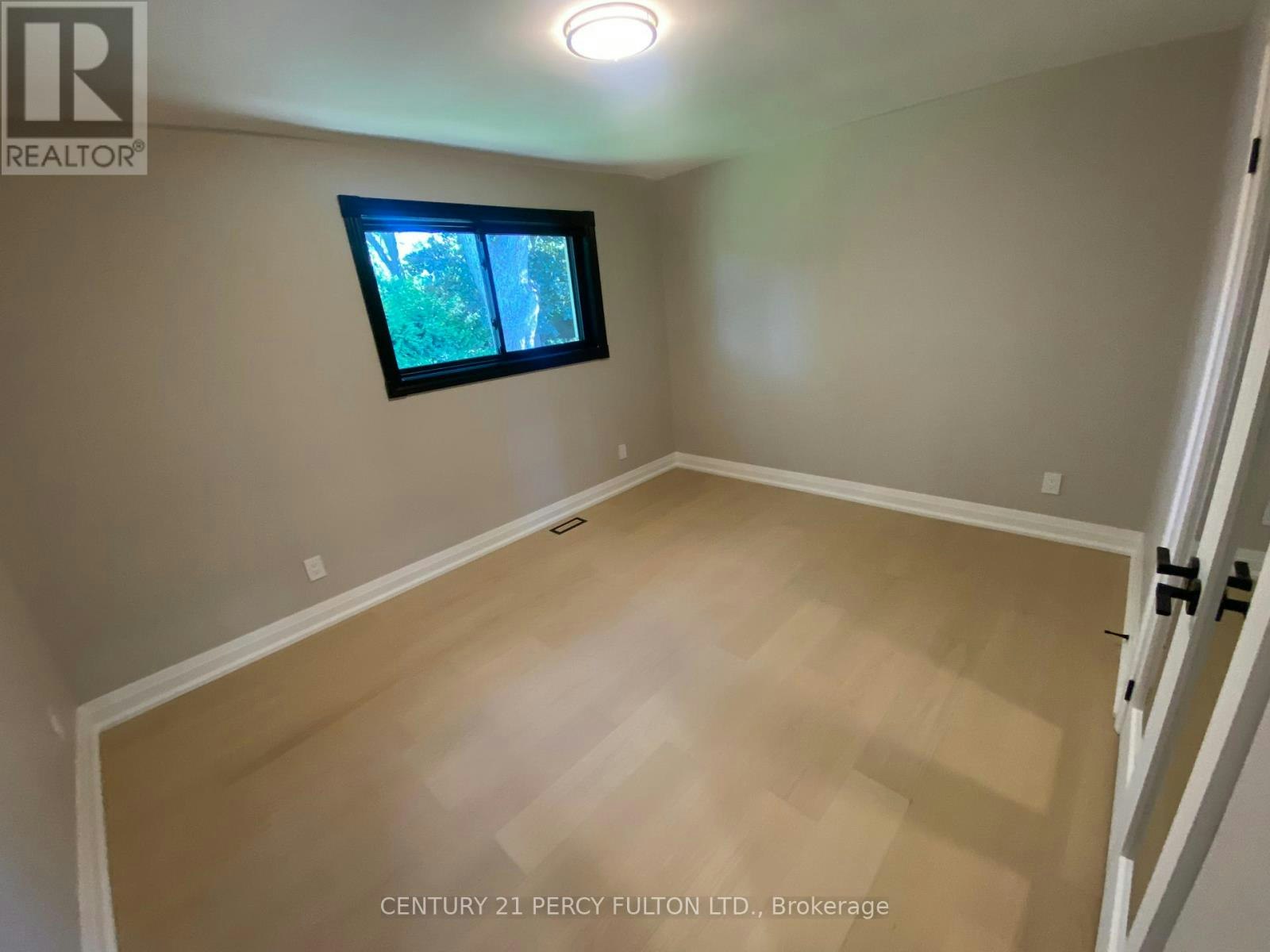 2 Walkers Lane, Georgina, ON, L4P 3C8 - 11