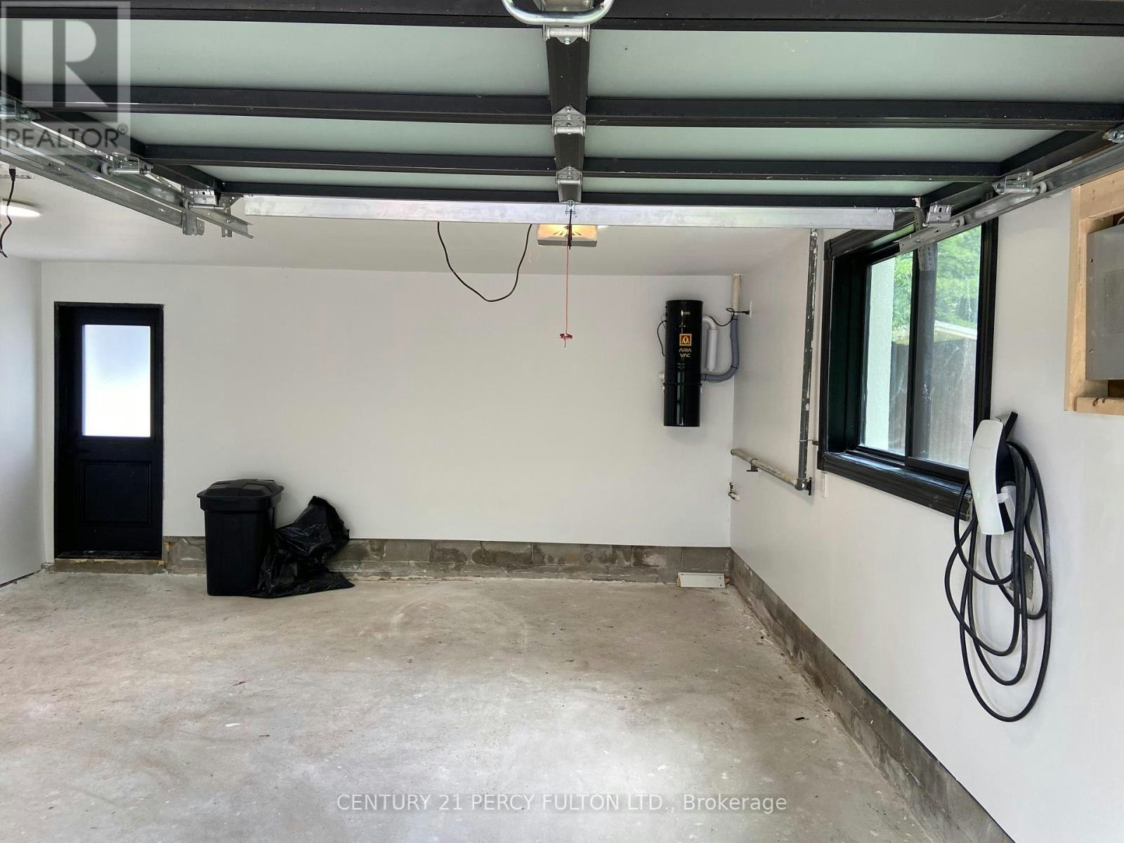 2 Walkers Lane, Georgina, ON, L4P 3C8 - 21