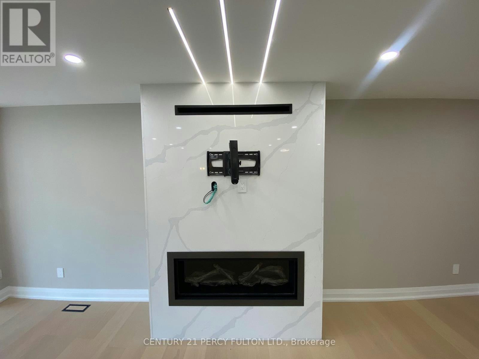 2 Walkers Lane, Georgina, ON, L4P 3C8 - 7