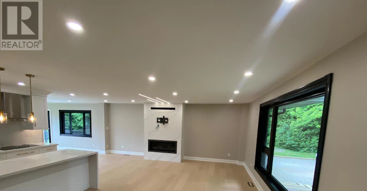 2 Walkers Lane, Georgina, ON, L4P 3C8 - 4