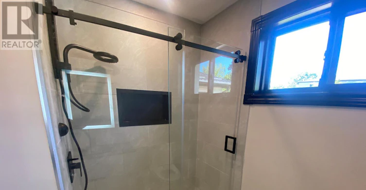 2 Walkers Lane, Georgina, ON, L4P 3C8 - 18