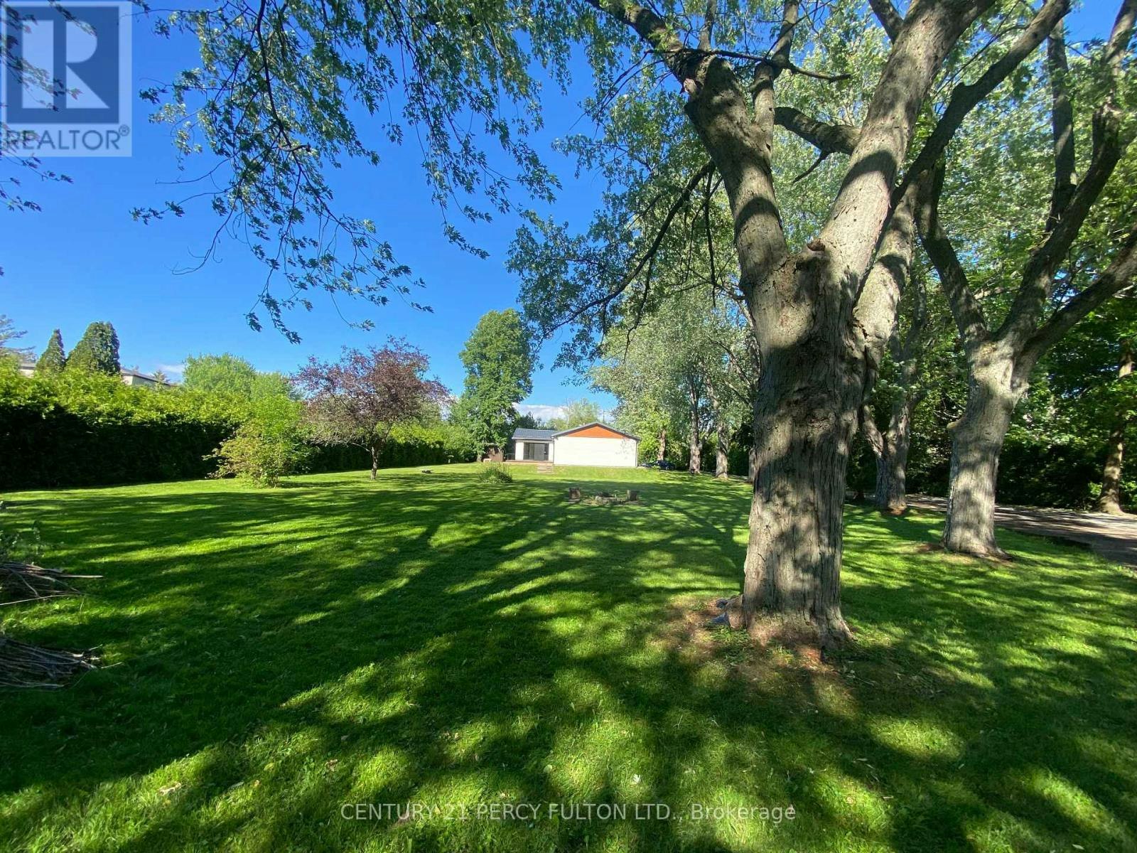 2 Walkers Lane, Georgina, ON, L4P 3C8 - 19