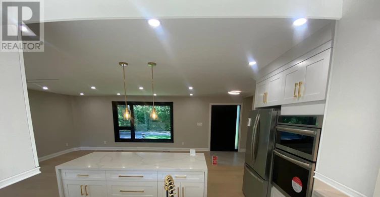 2 Walkers Lane, Georgina, ON, L4P 3C8 - 8