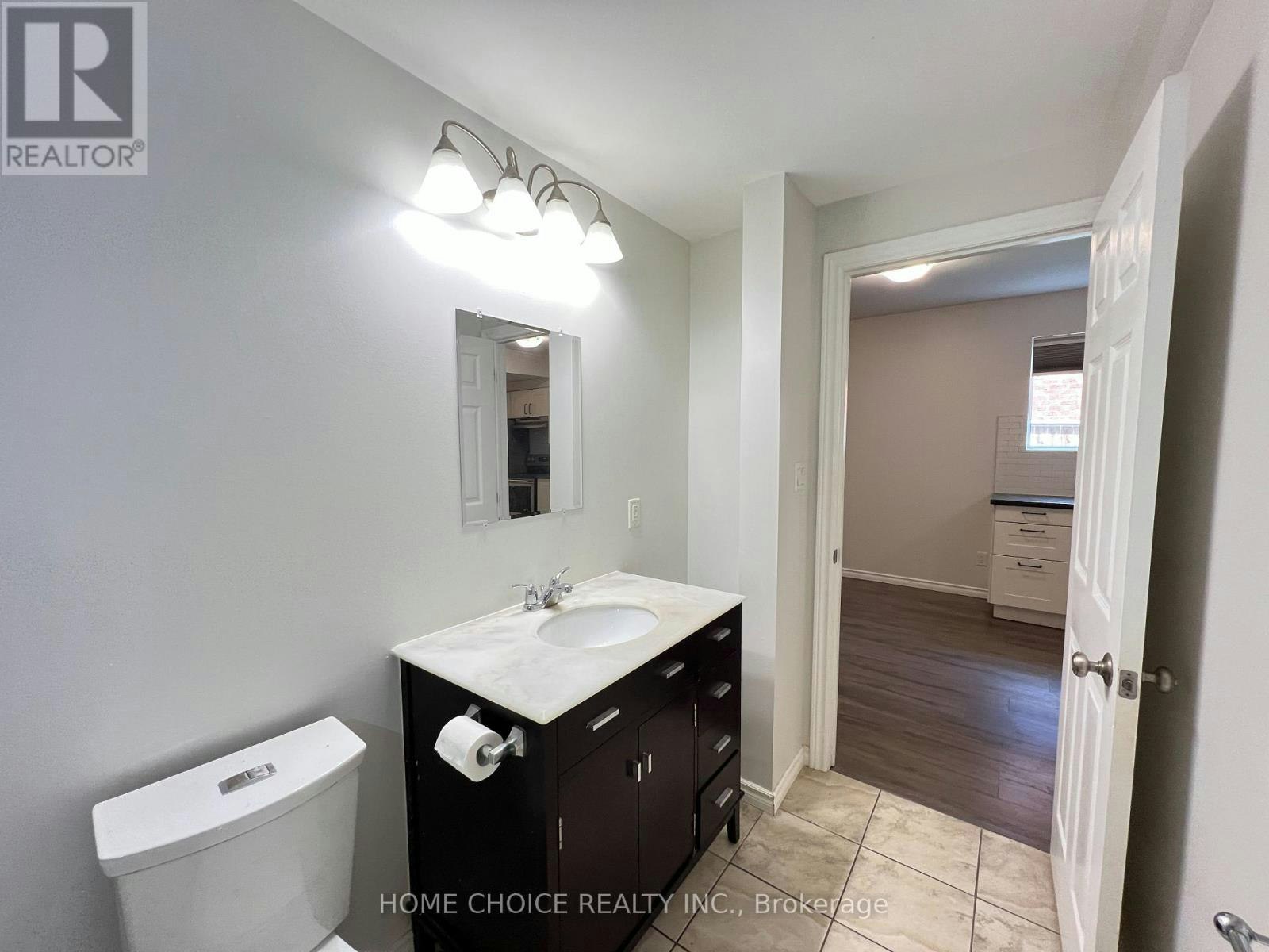 1 First Floor) 30 Porritt Street, Barrie, ON, L4N 6Y3 - 16