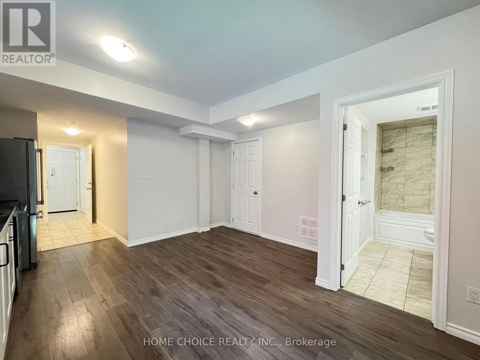 1 First Floor) 30 Porritt Street, Barrie, ON, L4N 6Y3 - 17
