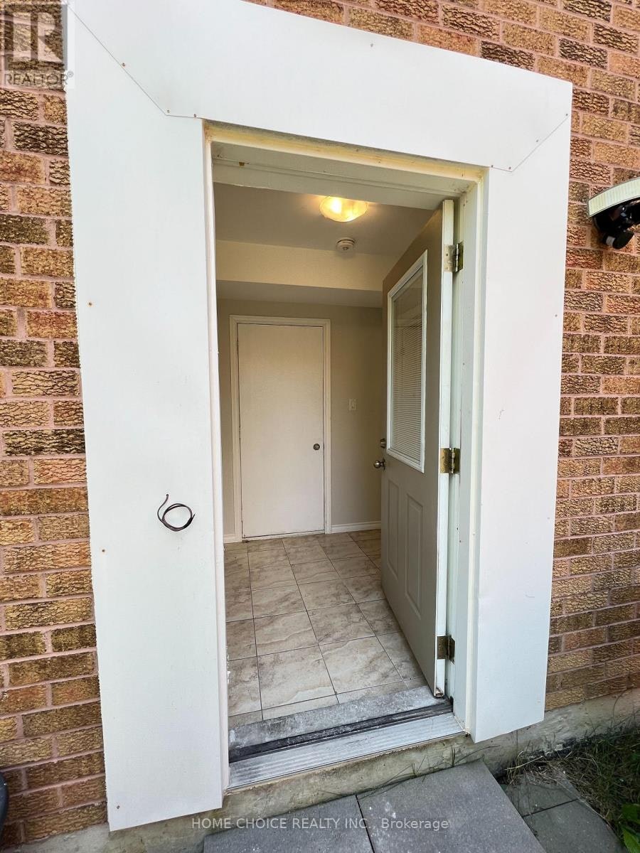 1 First Floor) 30 Porritt Street, Barrie, ON, L4N 6Y3 - 3