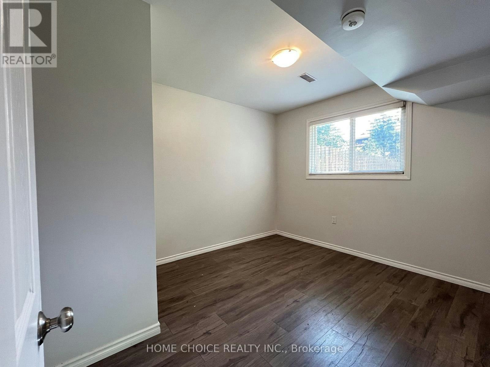 1 First Floor) 30 Porritt Street, Barrie, ON, L4N 6Y3 - 10