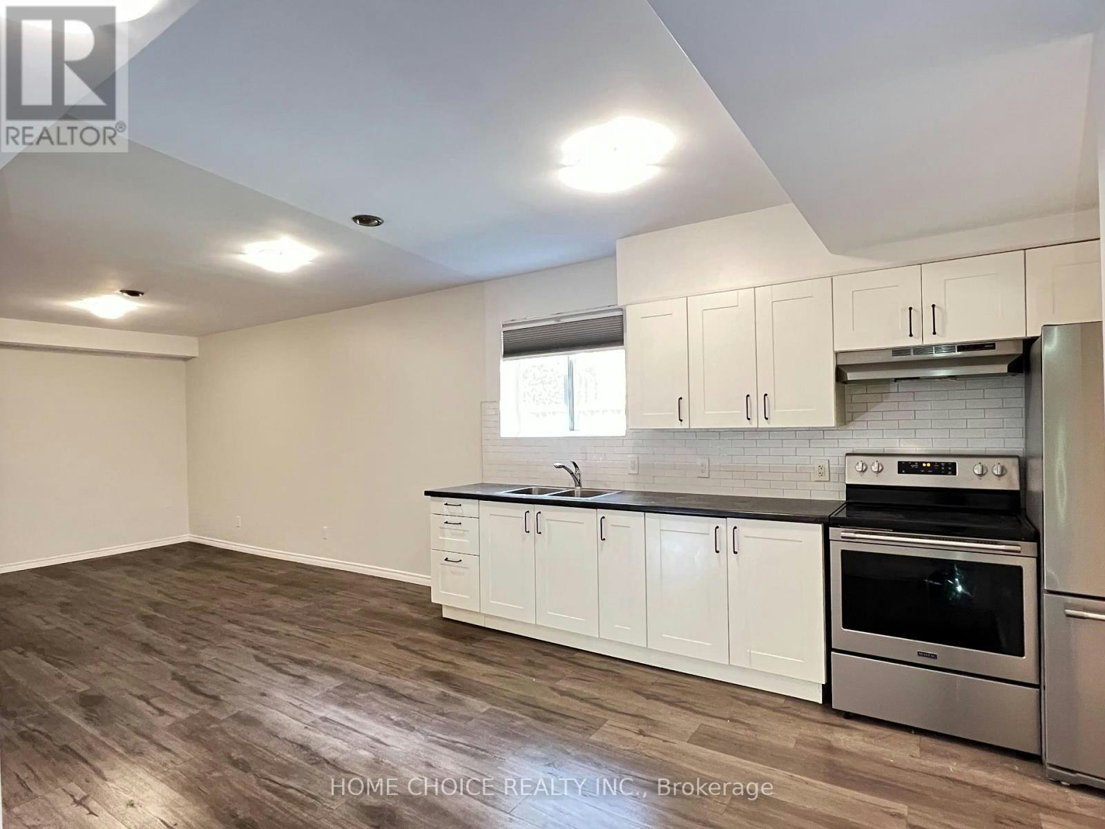 1 First Floor) 30 Porritt Street, Barrie, ON, L4N 6Y3 - 6