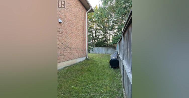 1 First Floor) 30 Porritt Street, Barrie, ON, L4N 6Y3 - 19