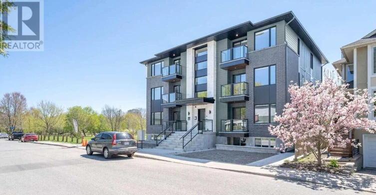 7-152 Springhurst Avenue, Ottawa, ON, K1S 0E5