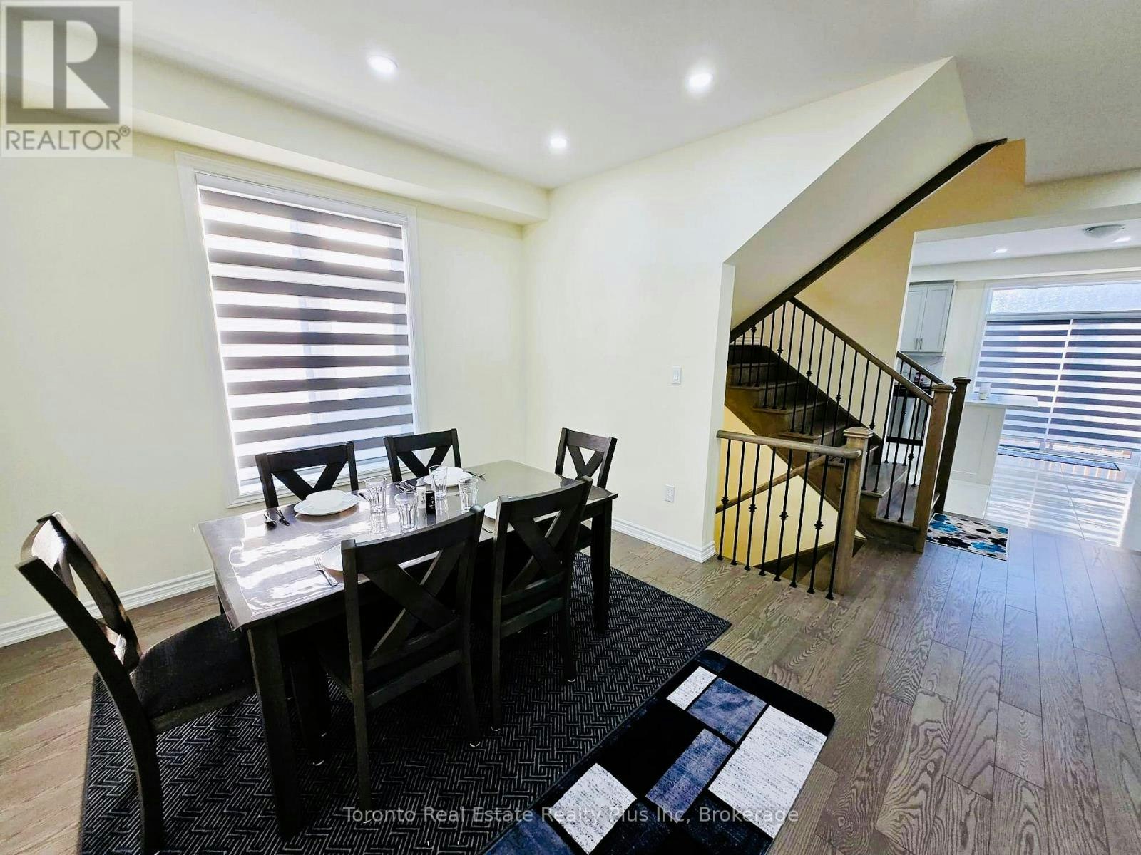 4 Bruce Welch Avenue, Georgina, ON, L4P 0J1 - 6