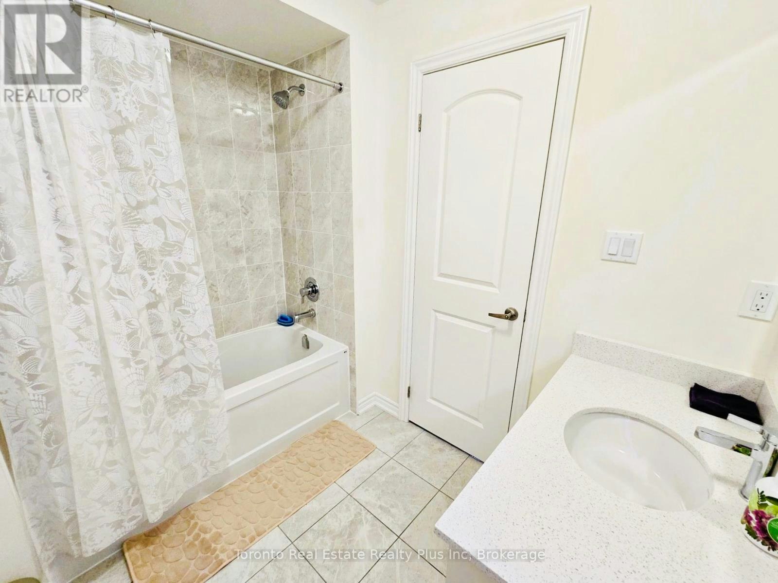 4 Bruce Welch Avenue, Georgina, ON, L4P 0J1 - 26