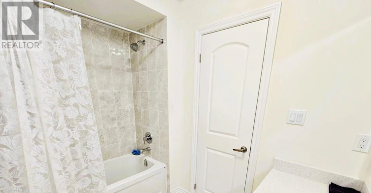 4 Bruce Welch Avenue, Georgina, ON, L4P 0J1 - 26