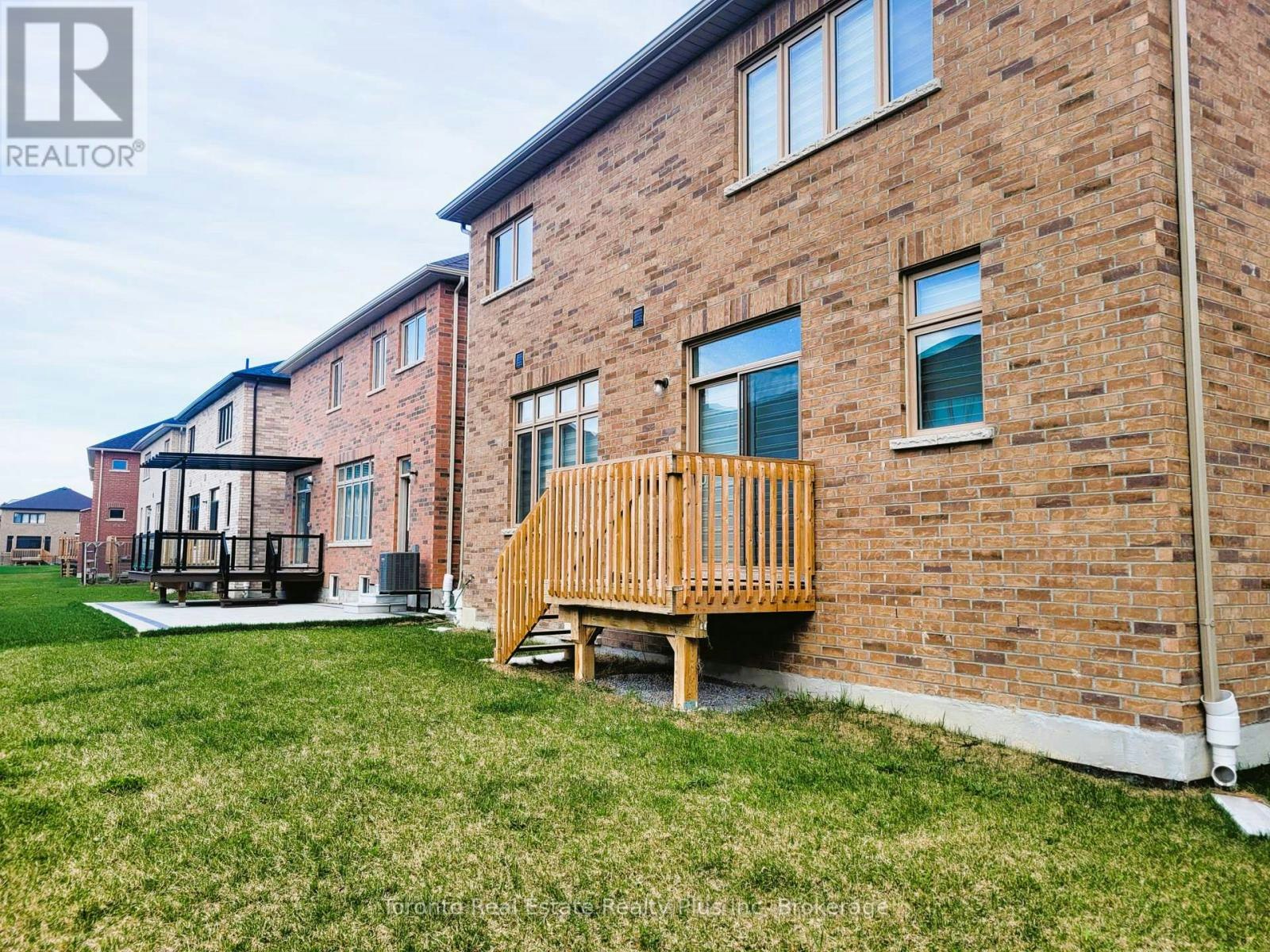 4 Bruce Welch Avenue, Georgina, ON, L4P 0J1 - 28