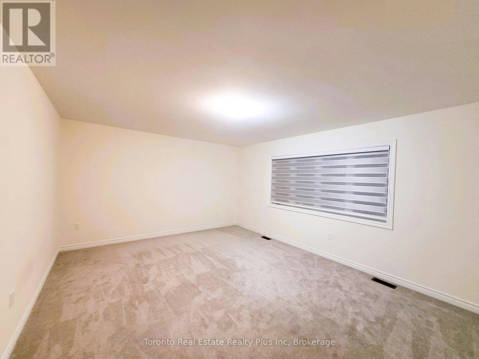 4 Bruce Welch Avenue, Georgina, ON, L4P 0J1 - 16