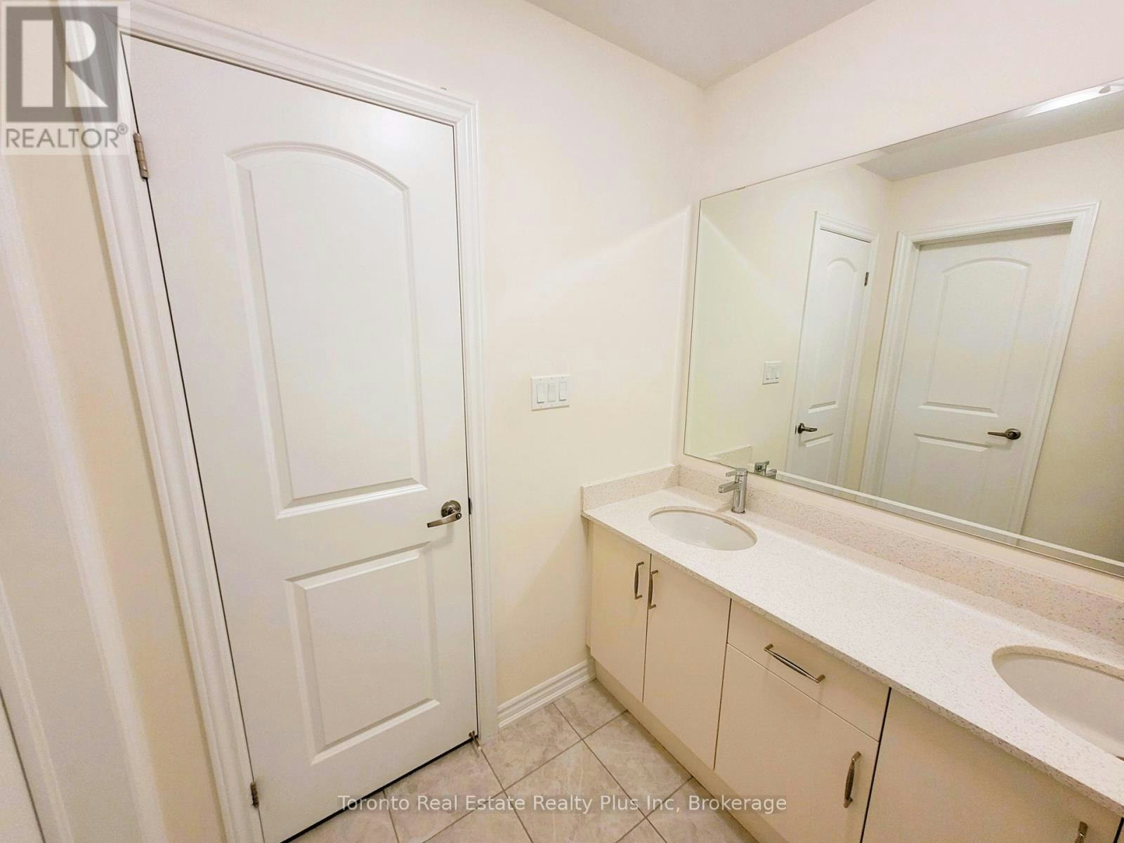 4 Bruce Welch Avenue, Georgina, ON, L4P 0J1 - 20