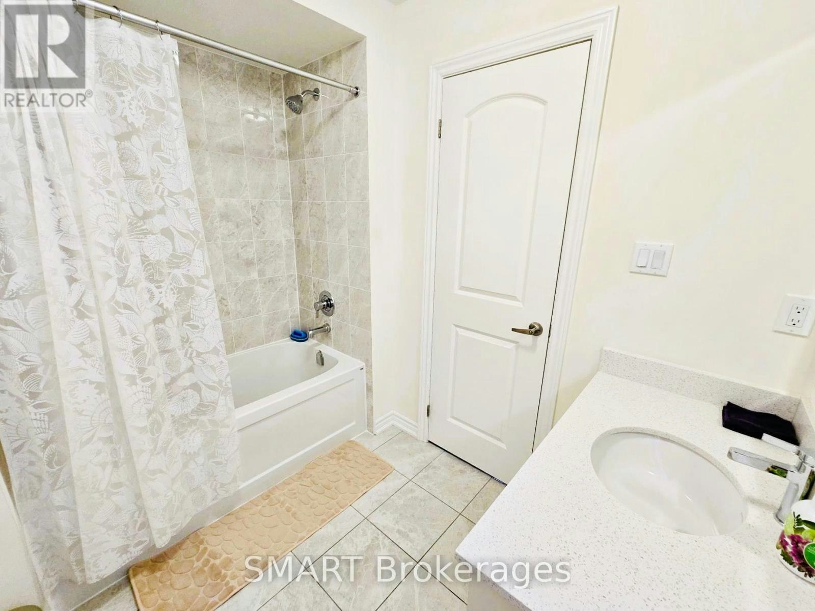 4 Bruce Welch Avenue, Georgina, ON, L4P 0J1 - 26
