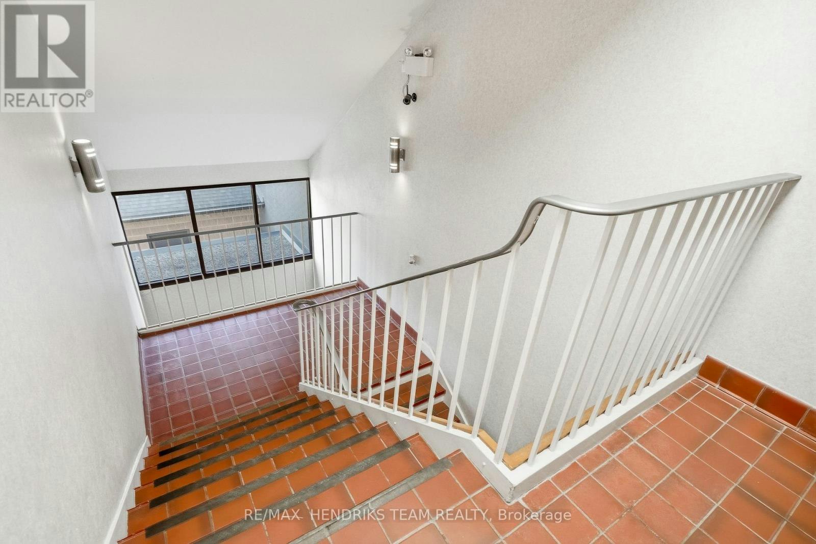 UPPER FLOOR (2B-320 Vine Street, St. Catharines, ON, L2M 4T3 - 3